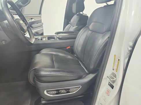 Used 2023 Jeep Grand Wagoneer 4WD image 19