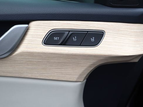 Used 2025 Hyundai Palisade Limited image 22