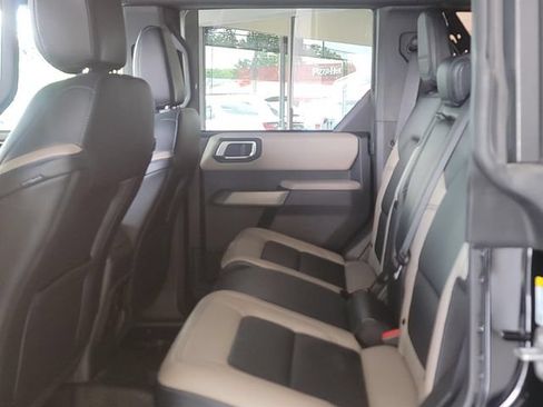 Used 2023 Ford Bronco Wildtrak AWD/4WD image 13