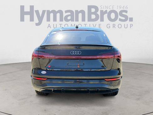 Used 2024 Audi Q8 e-tron Premium Plus w/ Premium Plus Package image 4