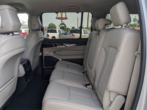 New 2024 Jeep Wagoneer 2WD w/ Convenience Group I image 14