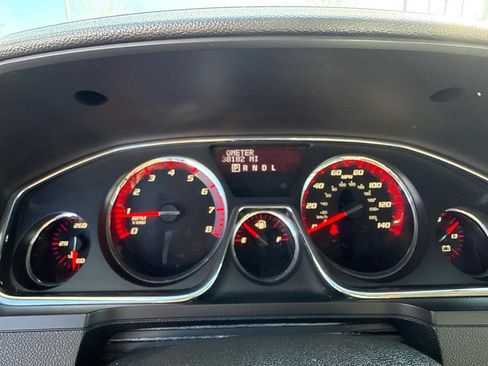 Used 2014 GMC Acadia SLT image 17