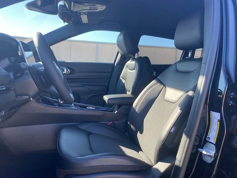 New 2026 Jeep Compass Latitude image 27