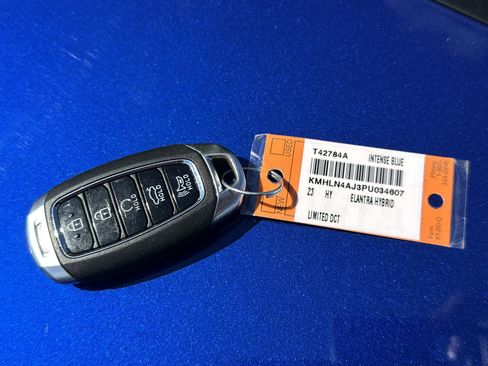 Used 2023 Hyundai Elantra Limited w/ Cargo Package FWD image 36