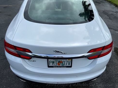 Used 2013 Jaguar XF image 24