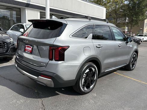 Used 2025 Kia Sorento SX Prestige AWD/4WD image 12