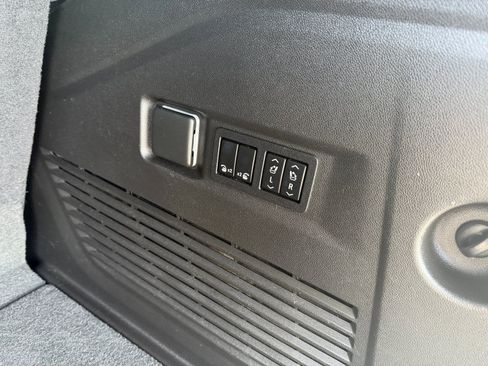 Used 2021 Chevrolet Tahoe RST w/ Luxury Package image 6