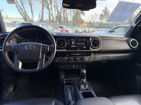 Used 2019 Toyota Tacoma TRD Off-Road image 20