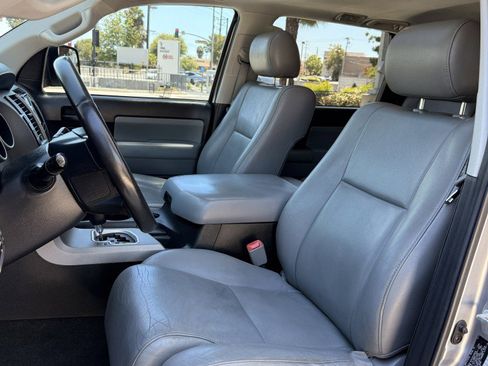 Used 2012 Toyota Sequoia SR5 w/ Premium Pkg RWD image 37