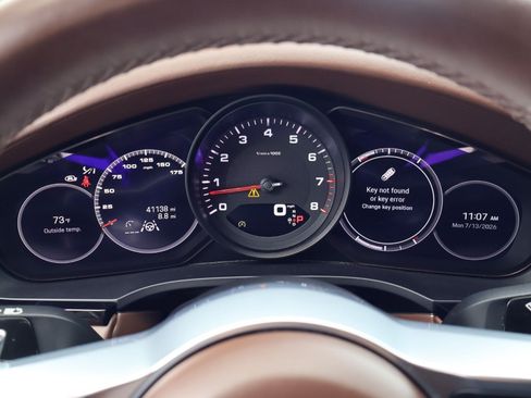 Certified 2023 Porsche Cayenne Platinum Edition AWD/4WD image 16