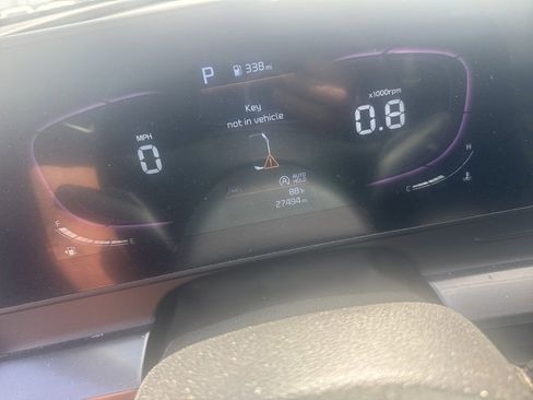 Used 2024 Kia Sportage EX image 23