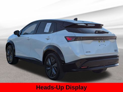 Used 2023 Nissan Ariya AWD image 10