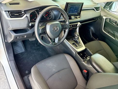 Certified 2022 Toyota RAV4 LE FWD image 9