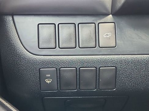 Used 2014 Toyota Highlander Plus FWD image 16