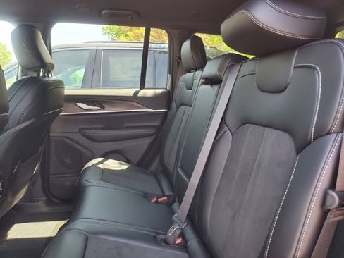 New 2026 Jeep Grand Cherokee Altitude AWD/4WD image 26