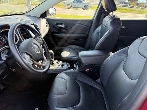 Used 2015 Jeep Cherokee Limited image 9