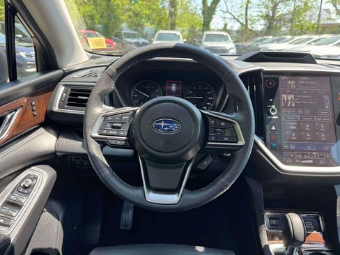 Used 2025 Subaru Ascent Touring AWD/4WD image 23