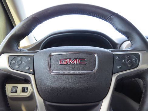 Used 2019 GMC Acadia Denali w/ Technology Package image 21