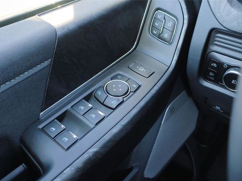 New 2025 Ford F250 Lariat w/ Lariat Ultimate Package image 29