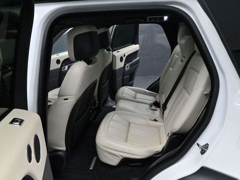 Used 2019 Land Rover Range Rover Sport HSE image 28