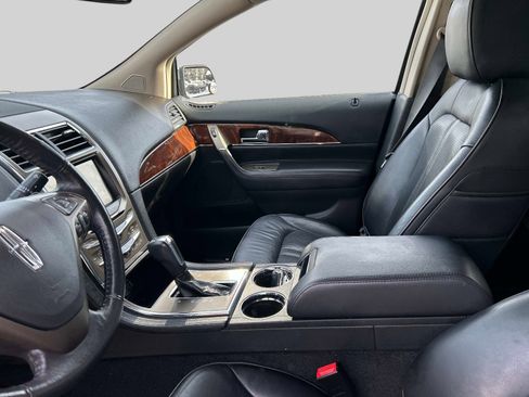 Used 2014 Lincoln MKX FWD w/ Equipment Group 101A image 25