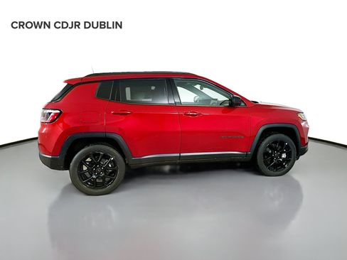 Used 2026 Jeep Compass Latitude AWD/4WD image 4