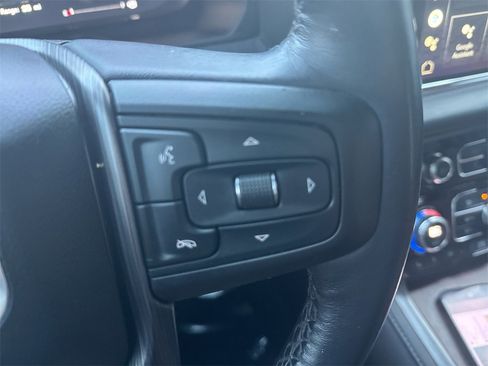 Used 2023 GMC Yukon XL Denali Ultimate image 18