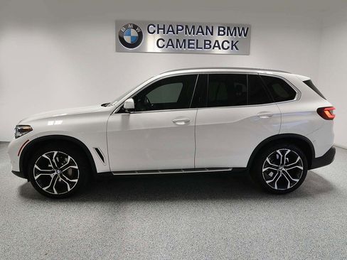 Used 2022 BMW X5 sDrive40i w/ Premium Package image 3