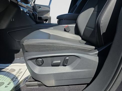 Used 2023 Volkswagen Atlas Cross Sport SE FWD image 25