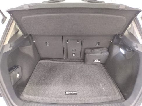 New 2025 Volkswagen Taos SE image 16