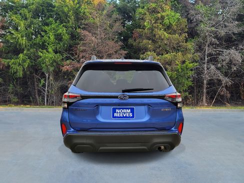 New 2025 Subaru Forester Premium image 17
