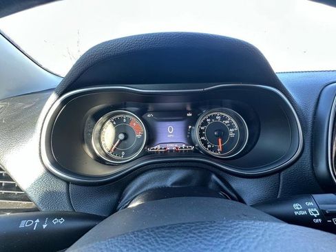 Used 2020 Jeep Cherokee Limited image 10