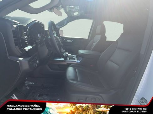 Used 2024 Chevrolet Silverado 1500 LT Trail Boss w/ LT Trail Boss Premium Package AWD/4WD image 13