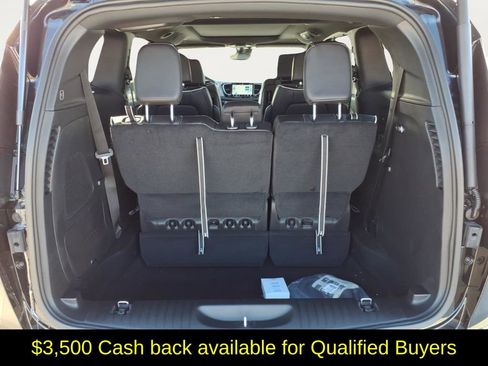 New 2026 Chrysler Pacifica Limited w/ Uconnect Theater Family Group image 7