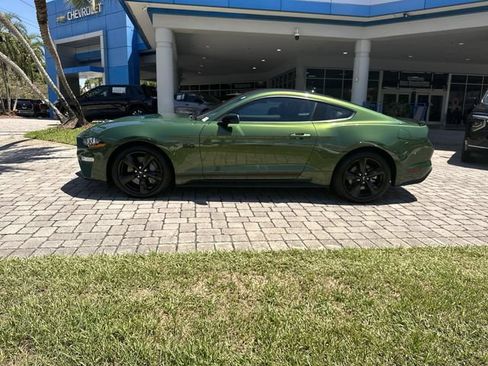 Used 2022 Ford Mustang GT Premium w/ Black Accent Package RWD image 32