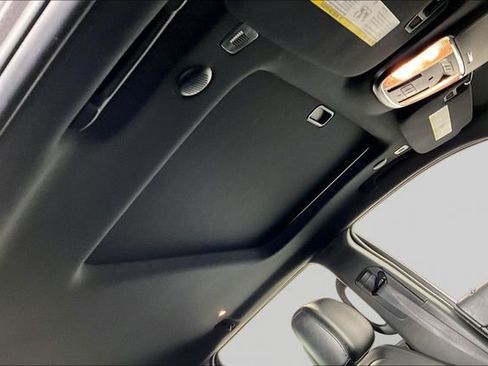 Used 2018 Jeep Grand Cherokee Altitude image 24