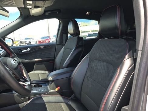 Used 2025 Ford Escape ST-Line AWD/4WD image 13