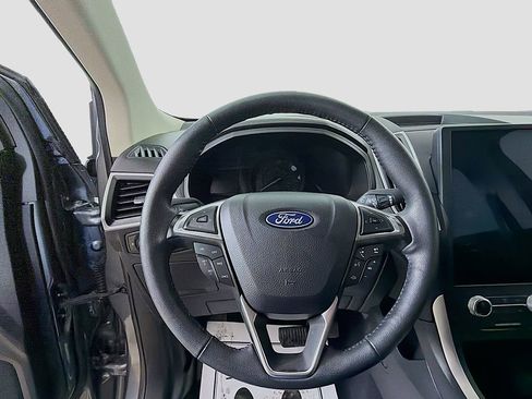 Used 2024 Ford Edge SEL w/ Convenience Package image 28