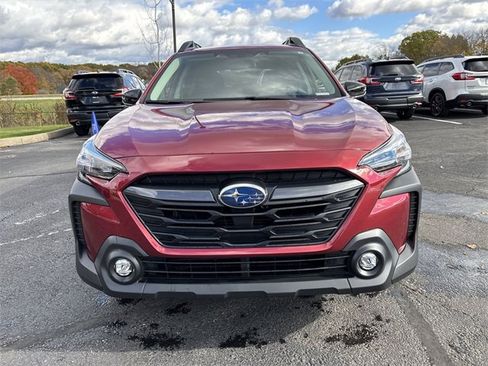 Certified 2025 Subaru Outback Premium image 4