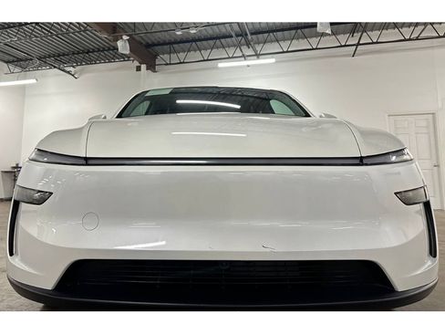 Used 2026 Tesla Model Y Long Range AWD/4WD image 4