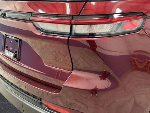 Used 2023 Jeep Grand Cherokee Altitude image 31