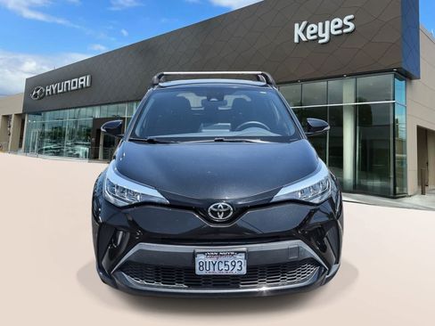 Used 2021 Toyota C-HR XLE FWD image 2