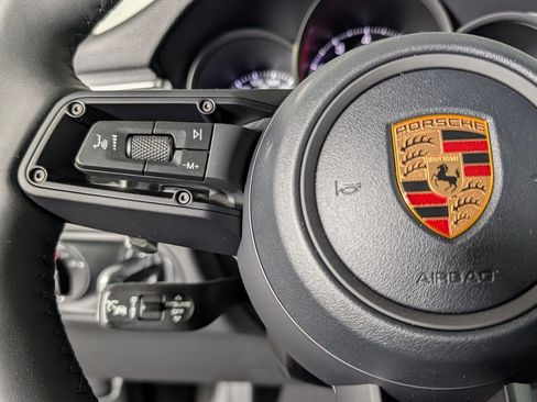 New 2026 Porsche Macan image 36