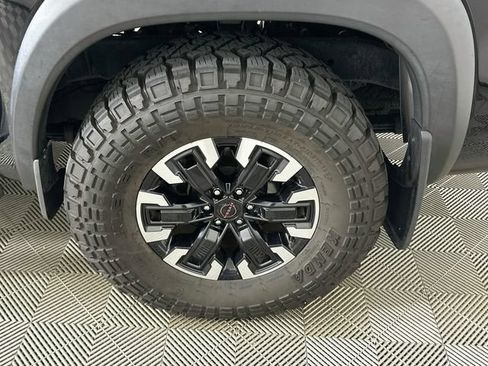 Used 2022 Nissan Frontier PRO-4X AWD/4WD image 23