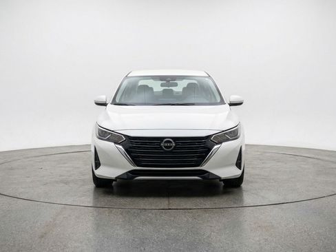 Used 2025 Nissan Sentra SV image 2