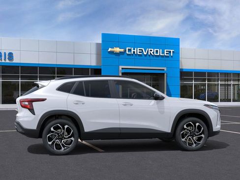 New 2026 Chevrolet Trax RS image 5
