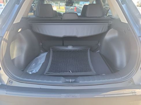 Certified 2025 Toyota Corolla Cross LE image 17