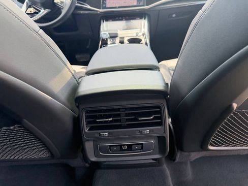 Used 2025 Audi Q7 3.0T Premium Plus AWD/4WD image 38