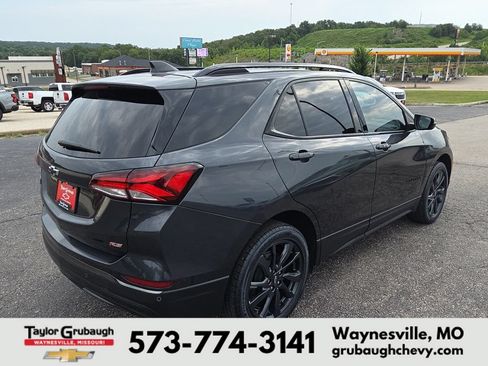 Certified 2023 Chevrolet Equinox RS w/ RS Leather Package AWD/4WD image 8