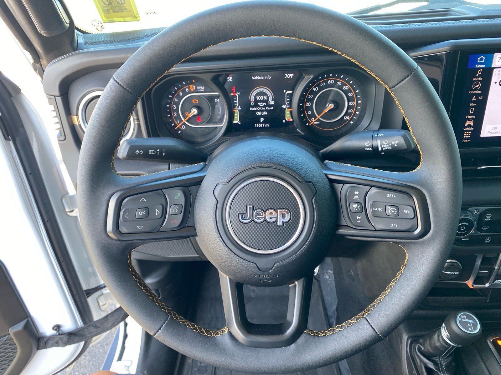 Used 2025 Jeep Gladiator Sport AWD/4WD image 10